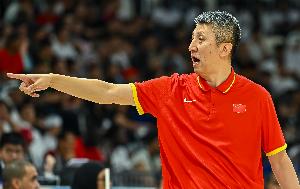 中國男籃亞運驚魂！銅牌賽79-70惜敗伊朗，心碎時刻！