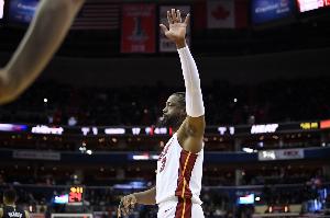 NBA傳奇！韋德回憶三巨頭時期，曾差點被噓聲淹沒，最后舞終感動全場！