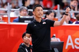 亞運會籃球：郭士強遭遇挑戰，日本主帥吉本泰輔戰術智勝