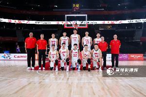 中國男籃半決賽對決日本，關鍵數據揭示勝負走向