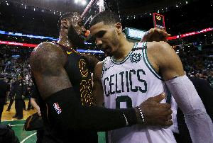 塔圖姆激情解說：詹姆斯轉會76人，NBA今夏引爆！