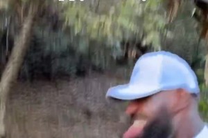 高爾夫是人間良藥！詹姆斯自拍熱舞＆吐舌頭：快樂星期天！