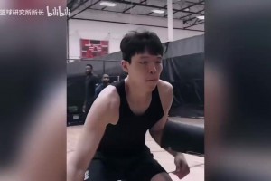 持續強化技能包！楊瀚森休賽期苦練勾手視頻流出