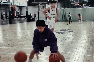勝過很多CBA后衛了吧！國青“小庫里”張宇辰的頂級球感~